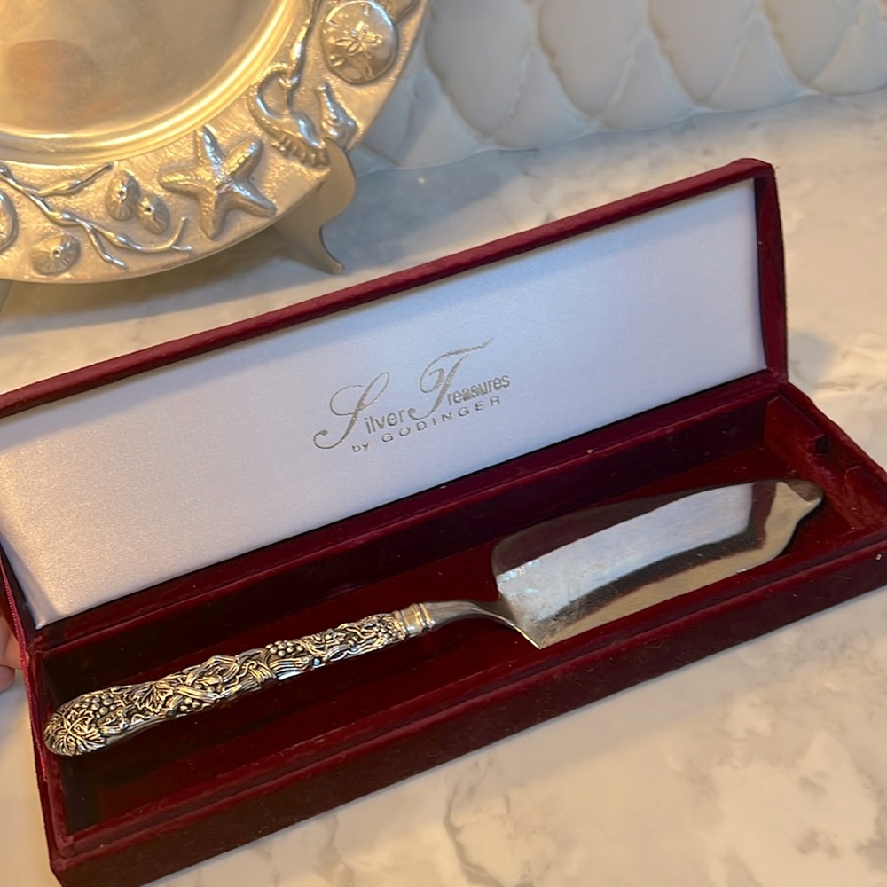 Godinger Silver Treasures Cake Server